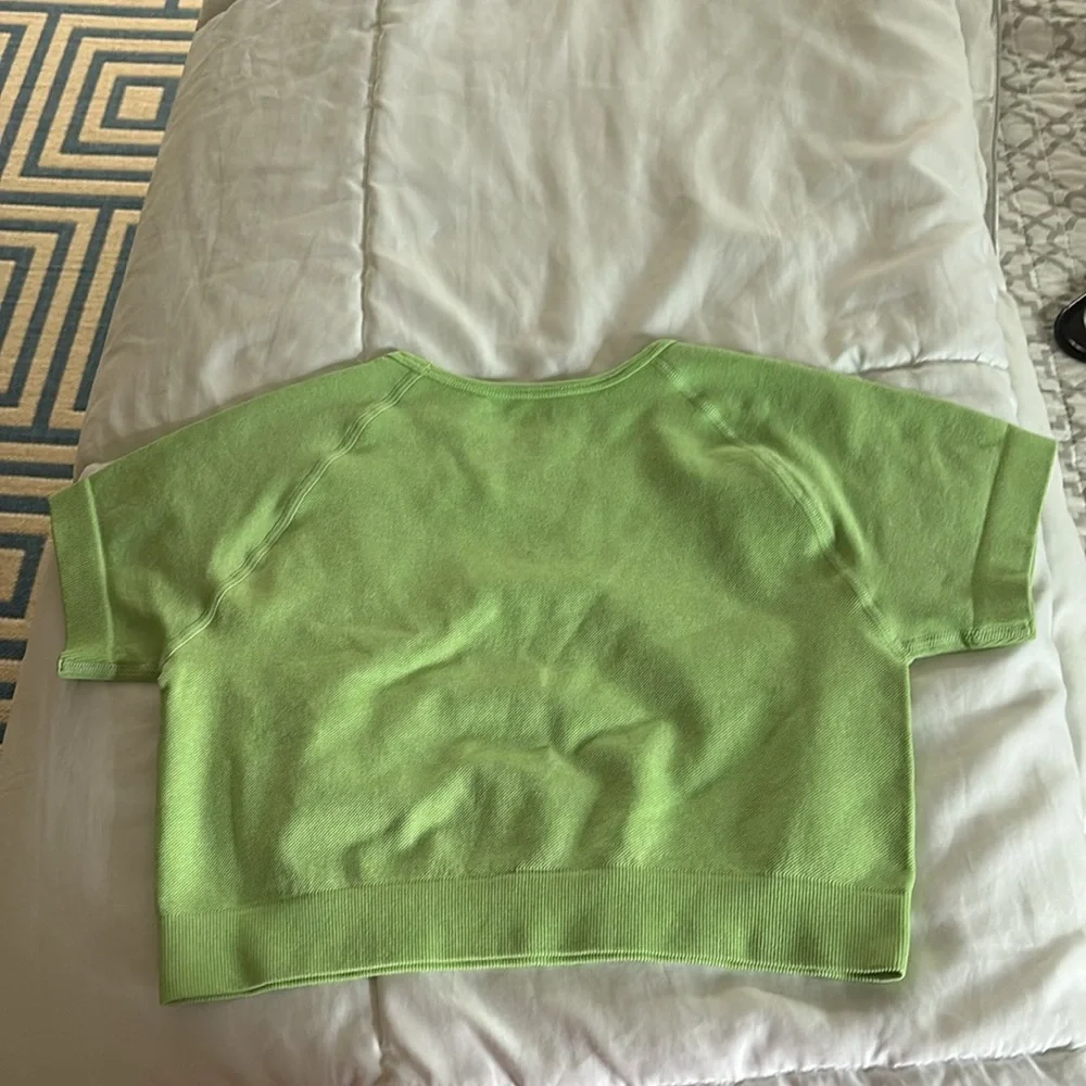 Cropped top - Picture 2 of 3